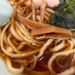 朝日屋 - この支那そば小のスープもたまらない❣️