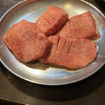 Horumon Yakiniku Meiraku - 