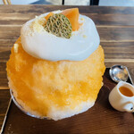 サカノウエカフェ - 赤肉生メロン　1,500円 小さめサイズ