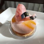 ラトリエヒロワキサカ - パルファンローズ540円。ピンクでトップのチョコの透け感がエロカワ。