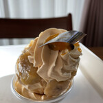 ラトリエヒロワキサカ - 今にも倒れそうです。耐えてる。