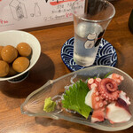 Kateiteki Ryouri Izakaya Shirotokuro - 蛸ぶつとうずら豆の燻製