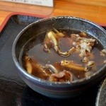 俺のそば - ゴロっと大きめのキノコ類とお肉・・・