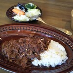 Gokuraku Kari - 食べかけですみません。酢の物にキクラゲが入っています。美味しい！他にキャベツ、玉ねぎ、にんじん、春雨、でっかいキュウリ(笑)