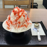 けずりひ ヒロモリ - いちごミルク700円（税込）