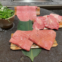 西麻布 焼肉 X - 但馬牛タンの数々
