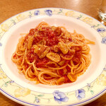 ピッコロヂヂ - トマトとにんにくのスパゲッティ―（粉チーズ入り）
