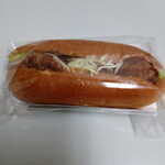 ベーカリー Roti - 黒酢のからあげドック