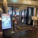 THE GRAND LOUNGE - 