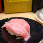 天下寿司 - 料理写真:2021.7 本まぐろ中とろ（410円）