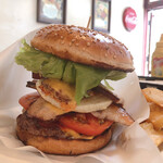 ベーカーバウンス - ベーコンチーズバーガー1,600円