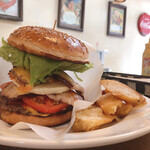 ベーカーバウンス - ベーコンチーズバーガー1,600円