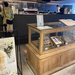 猿田彦珈琲 - 恵比寿発祥の珈琲専門店であります。
            
            命名の由来は、伊勢神宮の隣にある…
            
            「猿田彦神社」に由来しているそうです。
            
            店舗のロゴを作ったデザイナーさんからの提案。