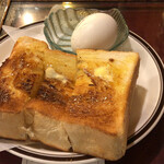 Rufuran - 厚めのホットトーストとゆで卵