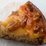 パン家のどん助 - ココナッツとピーナッツとバナナのタルト