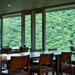 和の宿 ホテル祖谷温泉 - 緑の祖谷渓を眺めながらのお食事を