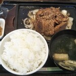 わ楽 - 牛焼肉定食870円