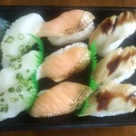 Kozou Zushi - えんがわ￥120焼きサーモン￥120あなご￥120