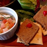 Farmers Garden　Cafe Omuretto - スペシャルプレートのデリ(ムール貝とアサリのポテトサラダ、栗としっかり煮込んだお肉のリエット)