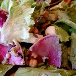 Farmers Garden　Cafe Omuretto - スペシャルプレートのサラダ(鶉卵の燻製、紅心大根、グレインズMIX)  ロースト胡桃と白みそのドレッシングをチョイス