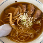 伊豆っ子ラーメン - チャーシューメン 950円。