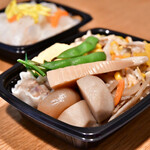 つくばね - [手前]あさり とうもろこし ごはん@税込700円