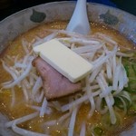 ラーメン 八龍 - みそバターラーメン