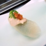 一鮨 - かわはぎ（肝付き）