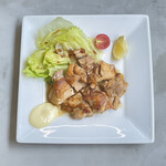 Calibar Hiroshima - ジューシーなチキンステーキ