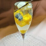 リストランテ・サバティーニ - 特製パフェ　マンゴーのパフェ