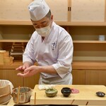 日本橋蛎殻町 すぎた - 流麗な所作