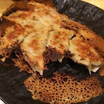 中華屋食堂 shin-shin - これって、羽根が出来たほうが表なのだね。