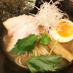 Shin Shin - 魚介出汁ラーメン細麺
