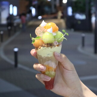 夜パフェ専門店パフェテリア ベル Parfaiteria Bel 渋谷 パフェ 食べログ