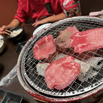 Tanshabu Nabe To Yakiniku No Mise Koizumi - 