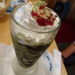 珈琲所コメダ珈琲店 - クリームたっぷり