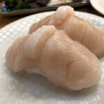 廻鮮寿司 塩釜港 - この大きさ……