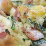 薪ぱん - ホウレン草チーズベーコン　アップ