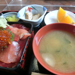 お食事処おだか - 鉄火重