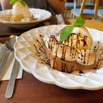 cafe Moi - 