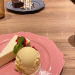 WIRED CAFE - 