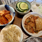 韓食堂 白飯家 - キムチは おかわり 自由　
