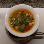 マンゴツリーキッチン ガパオ - トムヤムスープ