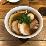 松戸中華そば 富田食堂 - "特製らぁ麺(醤油)"1,230円♪