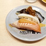 回転寿司 ABURI百貫 - 炙り三昧：418円