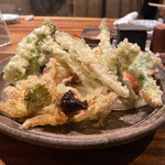 守破離 堂島・梅田店 - 旬菜天ぷら。盛り合わせ。ふきのとう味噌がシブいね♡