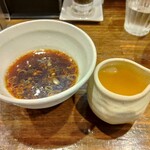 櫻井中華そば店 - 残ったつけ汁と割り出汁