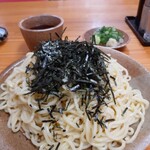 きらく食堂 - 黄色いざるそば大盛り　450円税込