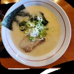 Menya Naruto - セットのとんこつラーメン