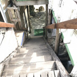 浜辺の茶屋 - 下に降ります^ ^